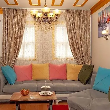 April Hotel 3*